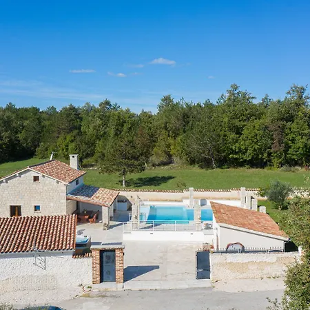 Lux Casa Histria 2 *