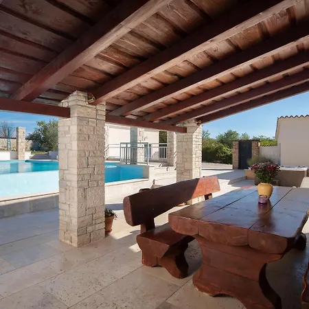 Villa Lux Casa Histria 2