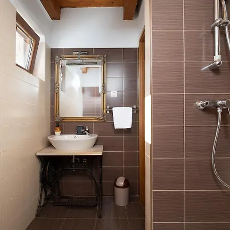 Lux Casa Histria 2 * パジン