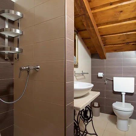 Villa Lux Casa Histria 2 *
