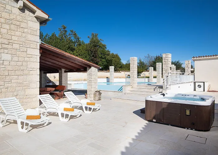 Lux Casa Histria 2 *