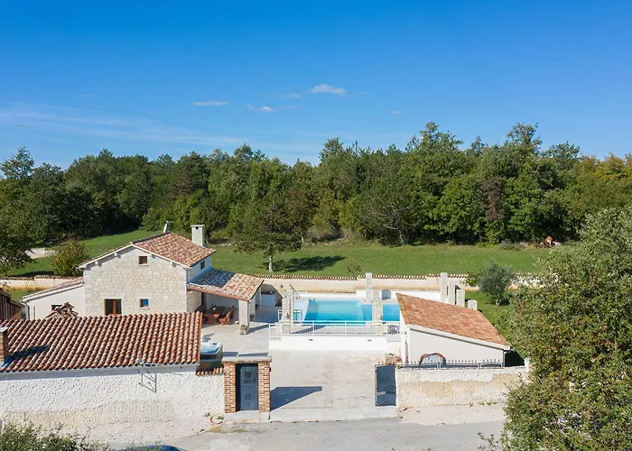 Lux Casa Histria 2 *